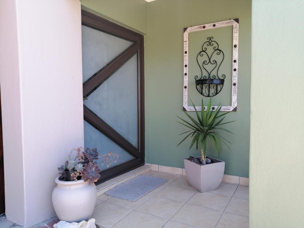 Froggy At The Pond Apartment Simon's Town Exterior photo